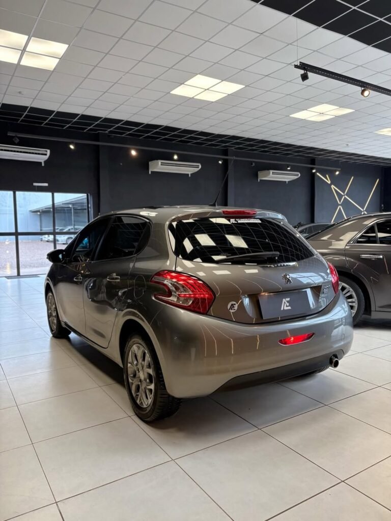 Miniatura 4 peugeot 208